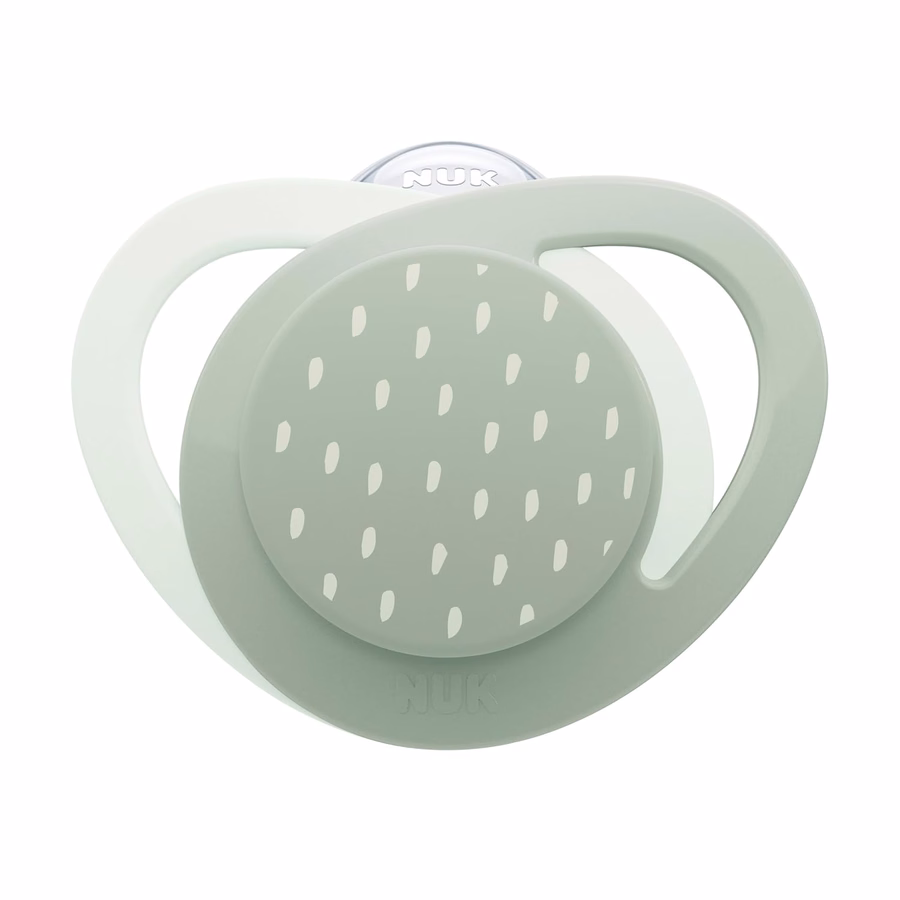 Chupete ortodóncico NUK que brilla en la oscuridad con escudo en forma de corazón, libre de BPA, apto para bebés de 18 a 36 meses, paquete de 4: Salud y hogar