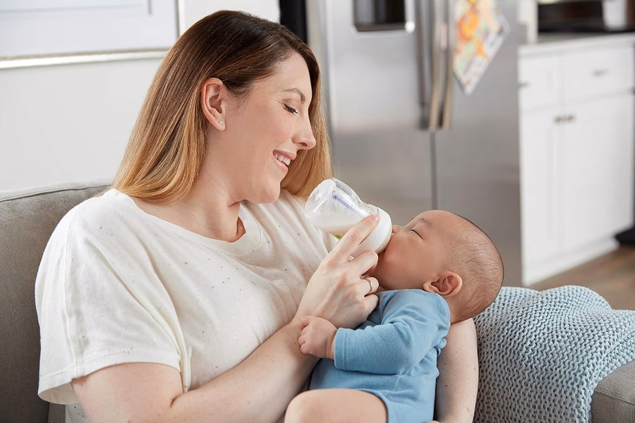 Biberón NUK Simply Natural con SafeTemp: Bebé