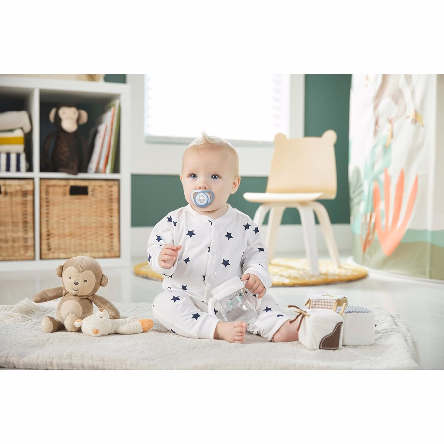 Chupete ortodóncico NUK que brilla en la oscuridad con escudo en forma de corazón, libre de BPA, apto para bebés de 6 a 18 meses, paquete de 4: Salud y hogar